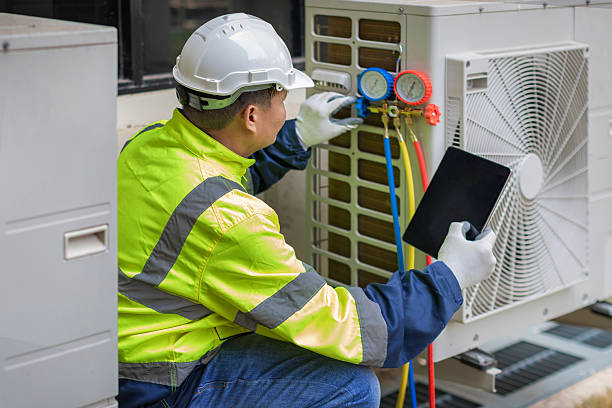 Professional Hvac technician working in Union Grove, AL